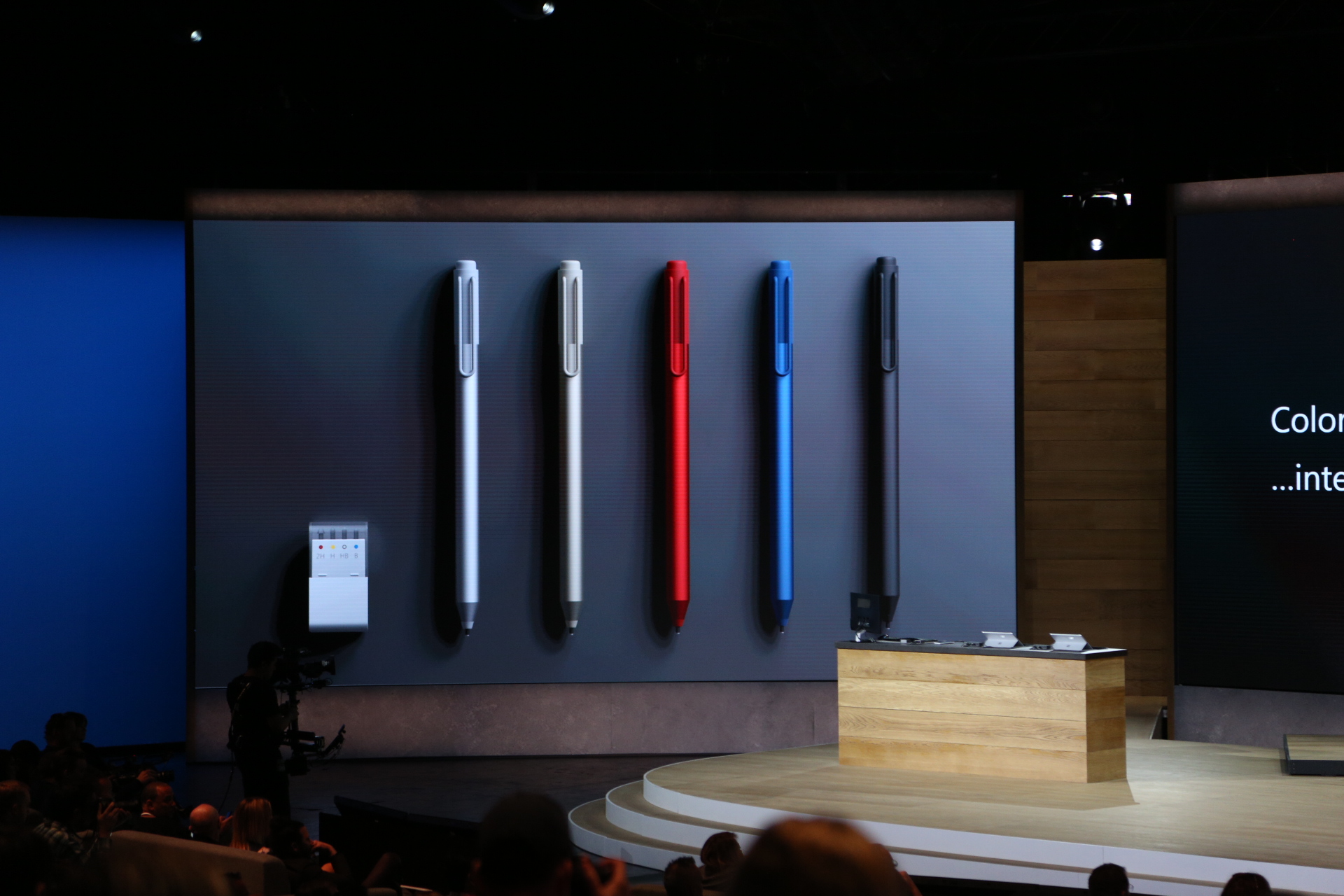 Why Microsoft Isn’t Making Rechargeable Pens For Surface Pro 4