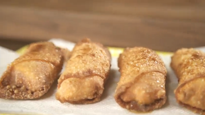 Bananas And Spring Roll Wrappers Are All You Need For This Quick, Easy Dessert