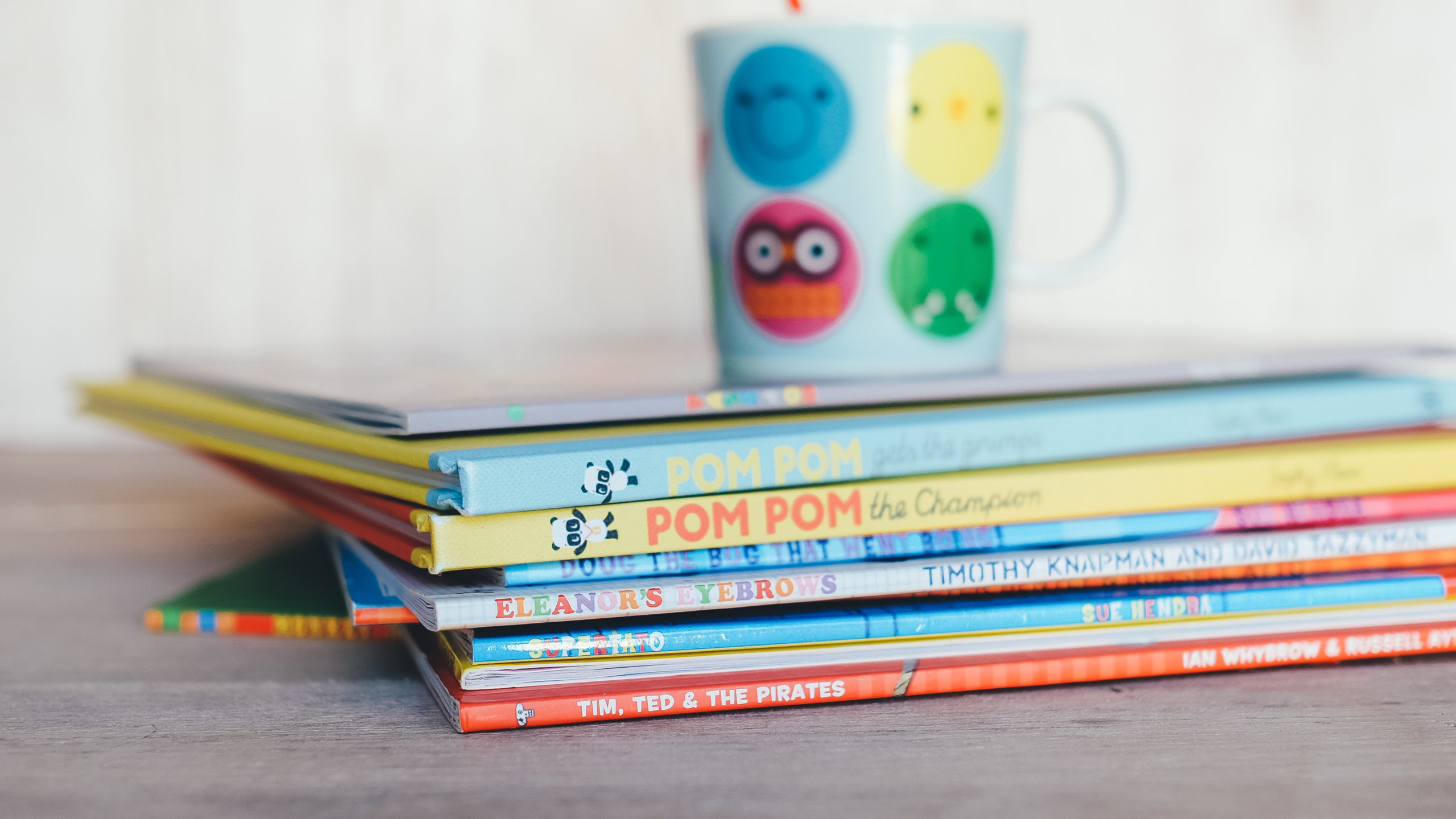 Read To Little Kids Throughout The Day, Not Just At Bedtime 