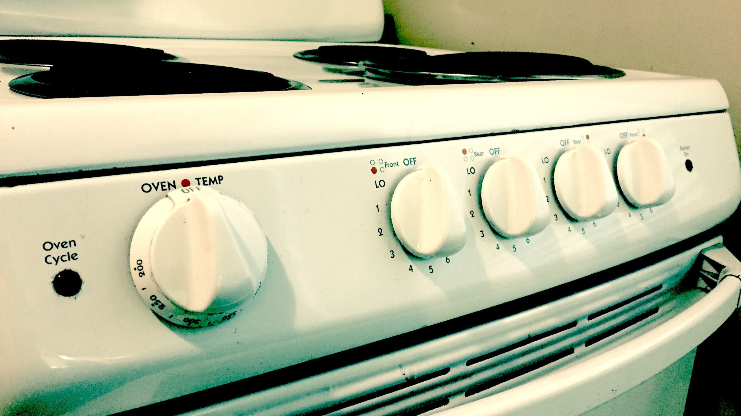 Take Photos Of Stove Dials Before You Leave For A Holiday