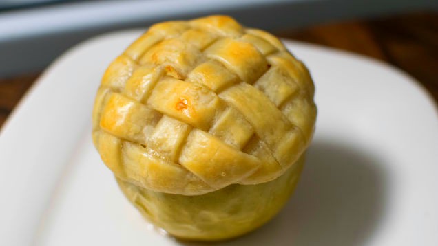How To Make A Mini Apple Pie Inside An Apple