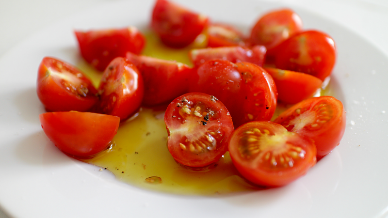 When Should You Use 'Fancy' Olive Oil?