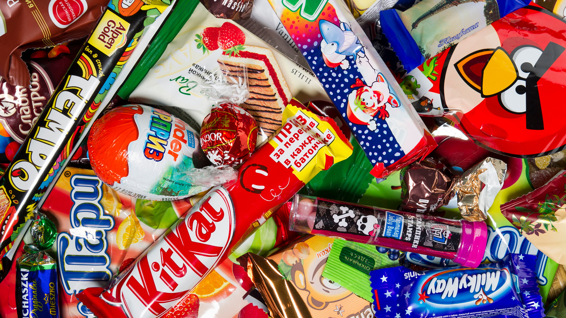 Ten Iconic Aussie Snacks That Didn’t Deserve To Die