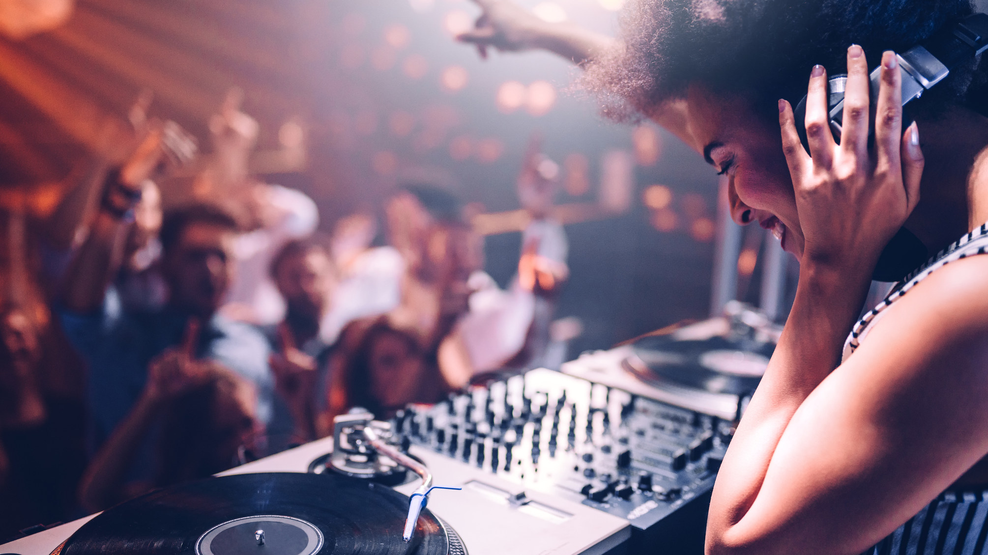 Learn How To Become A DJ In Just Six Weeks