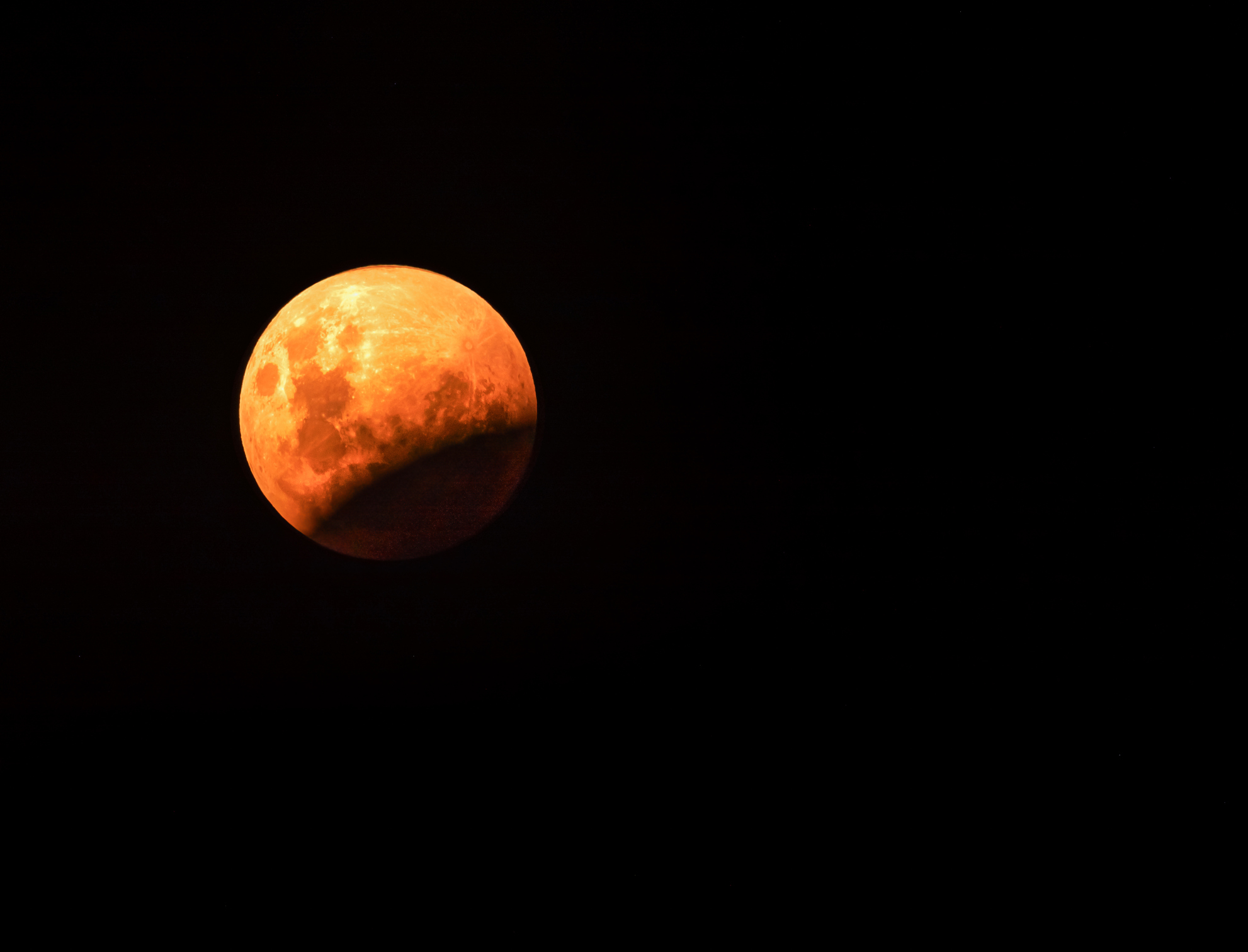 How To Watch The Blood Moon In Australia This Weekend