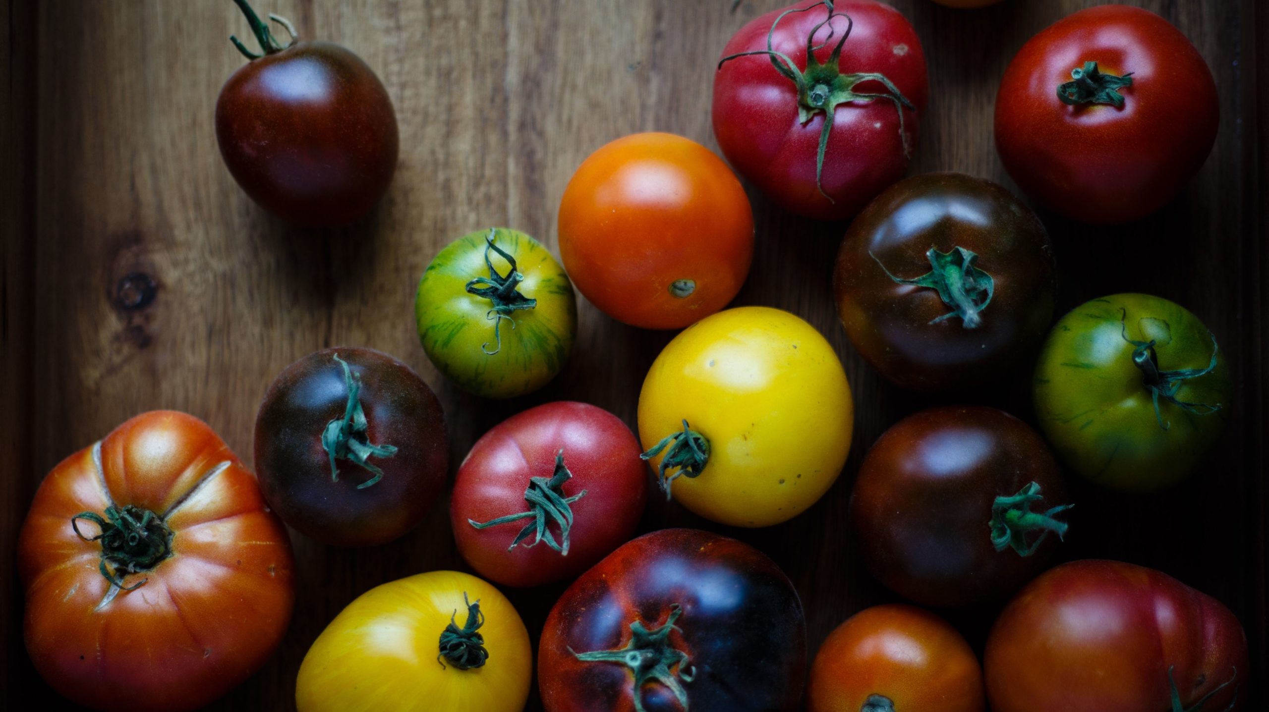 Seeding Tomatoes Is A Waste Of Time (And Flavour)