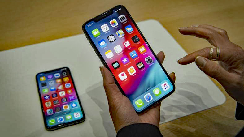 iPhone X Max Review: Is Apple’s $2369 Handset Worth The Money?