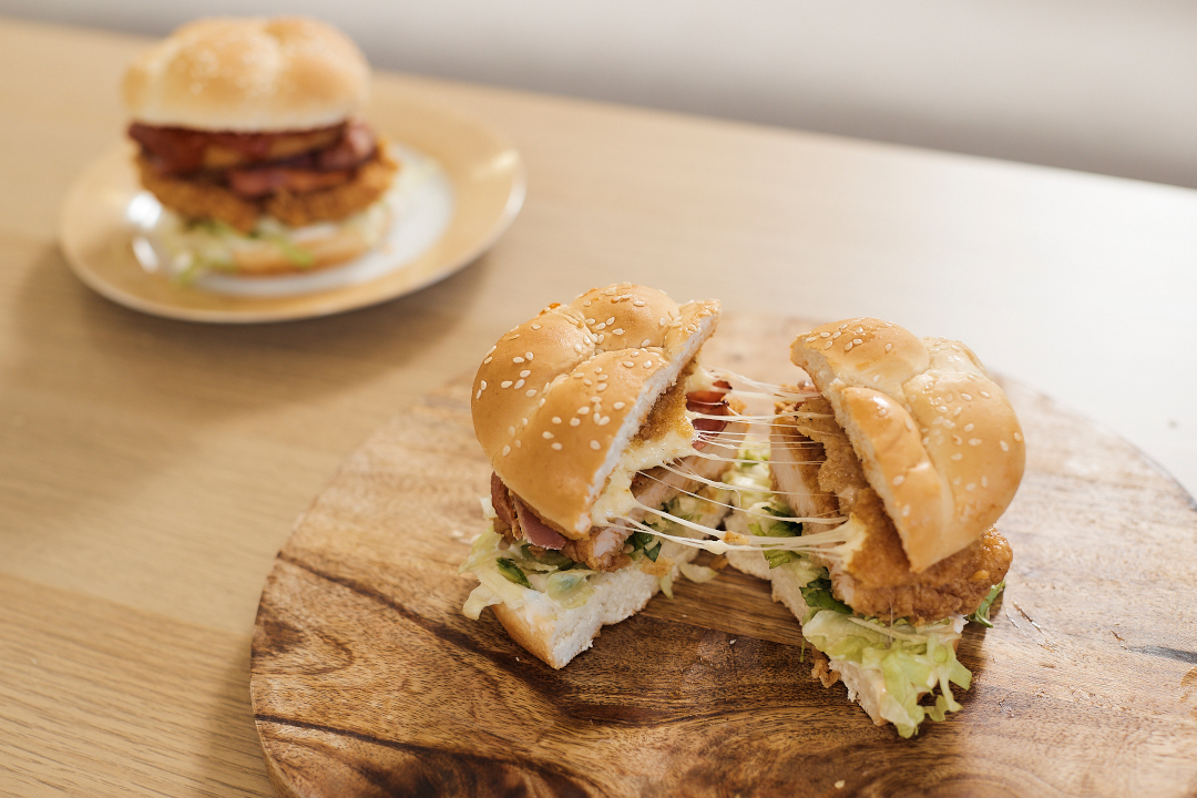 KFC’s Bringing Back Its Ooey Gooey Zinger Mozzarella Burger to Australia