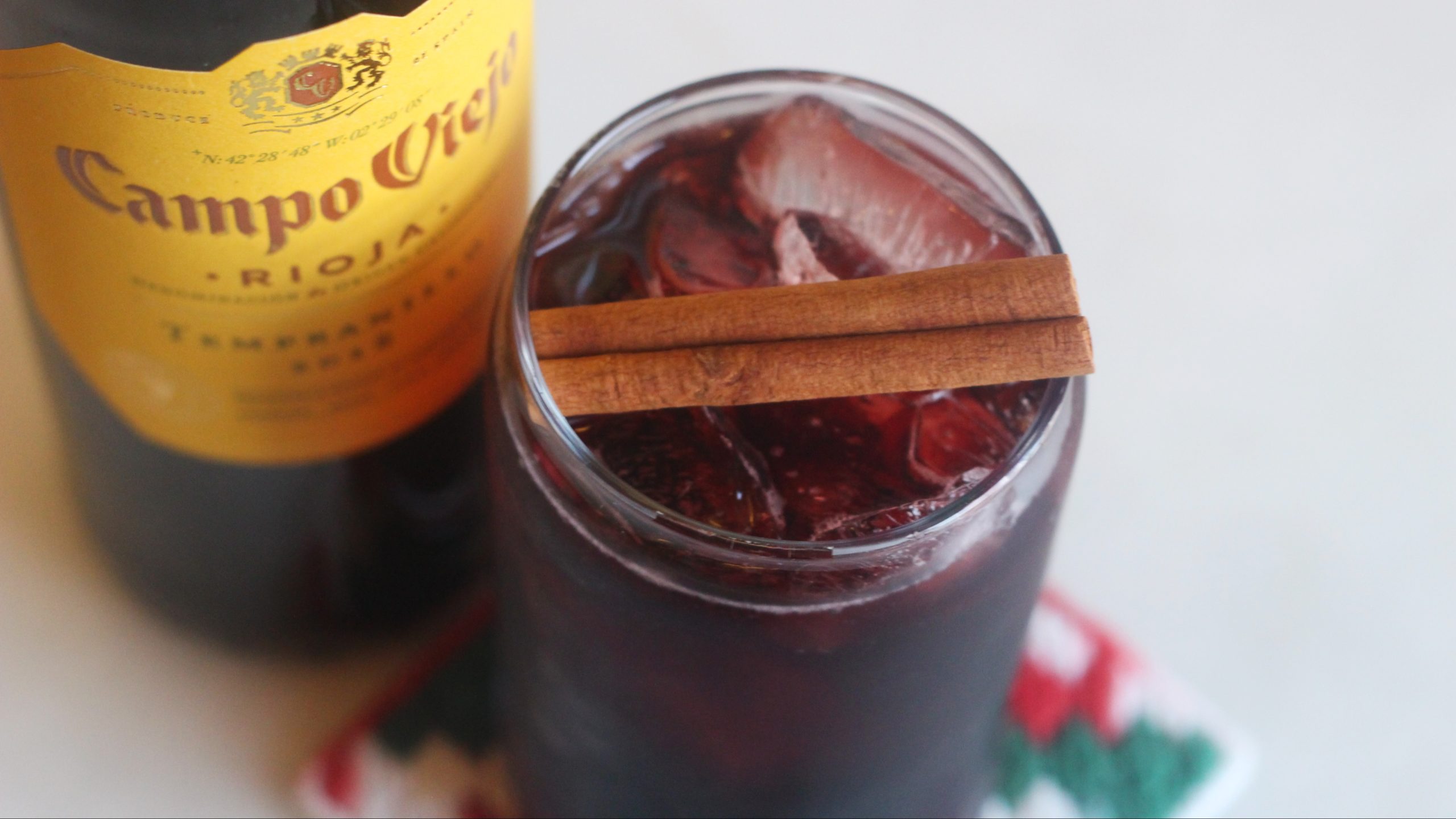 Make a Festive Kalimotxo With Cinnamon Coke