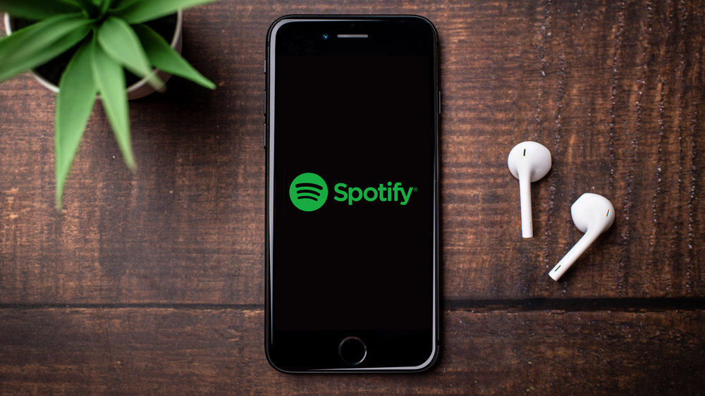 How to Download Music and Podcasts From Spotify on Mobile, Desktop, and Web