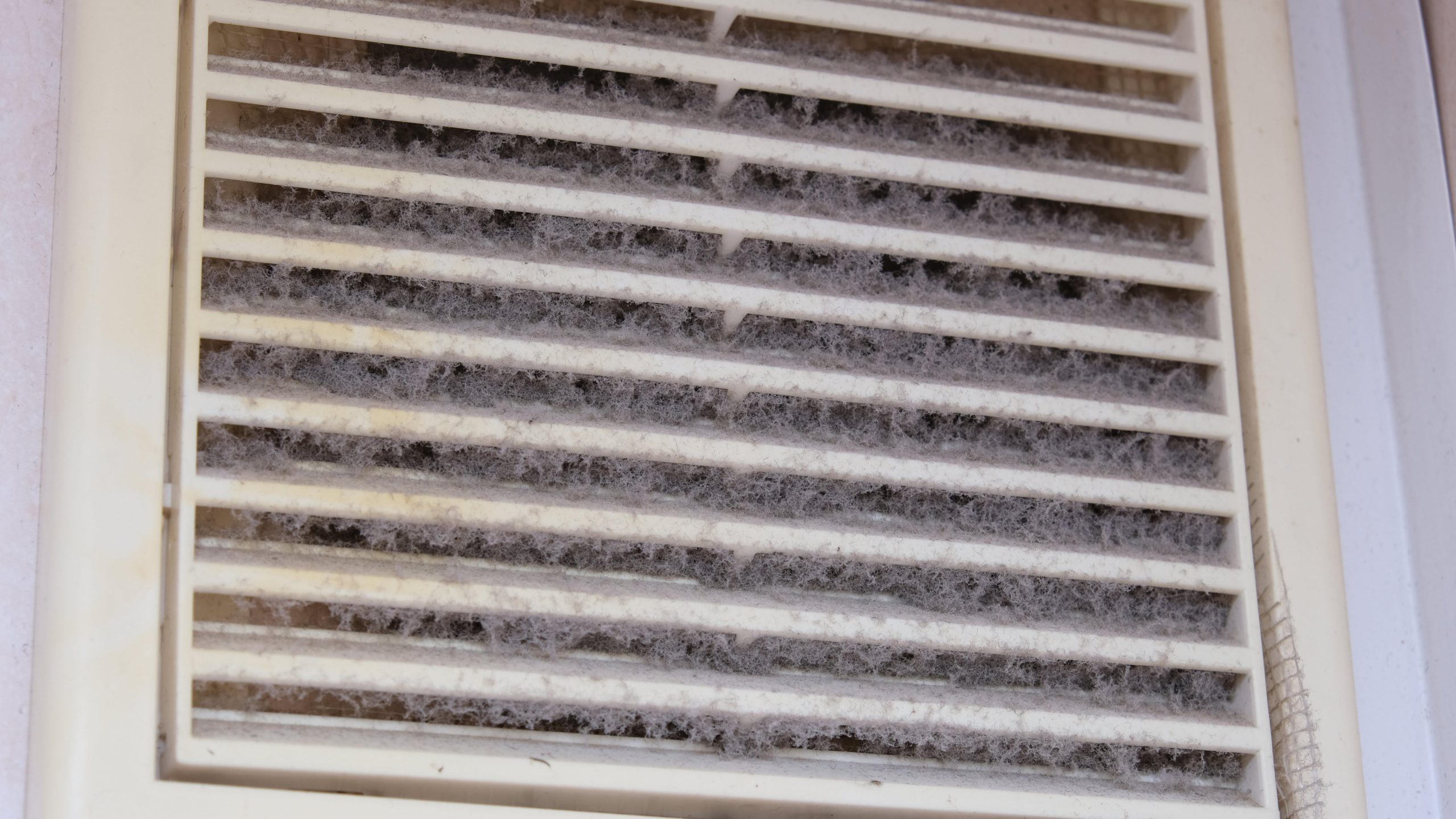 How to Clean Your Discolored Vent Covers With Hydrogen Peroxide
