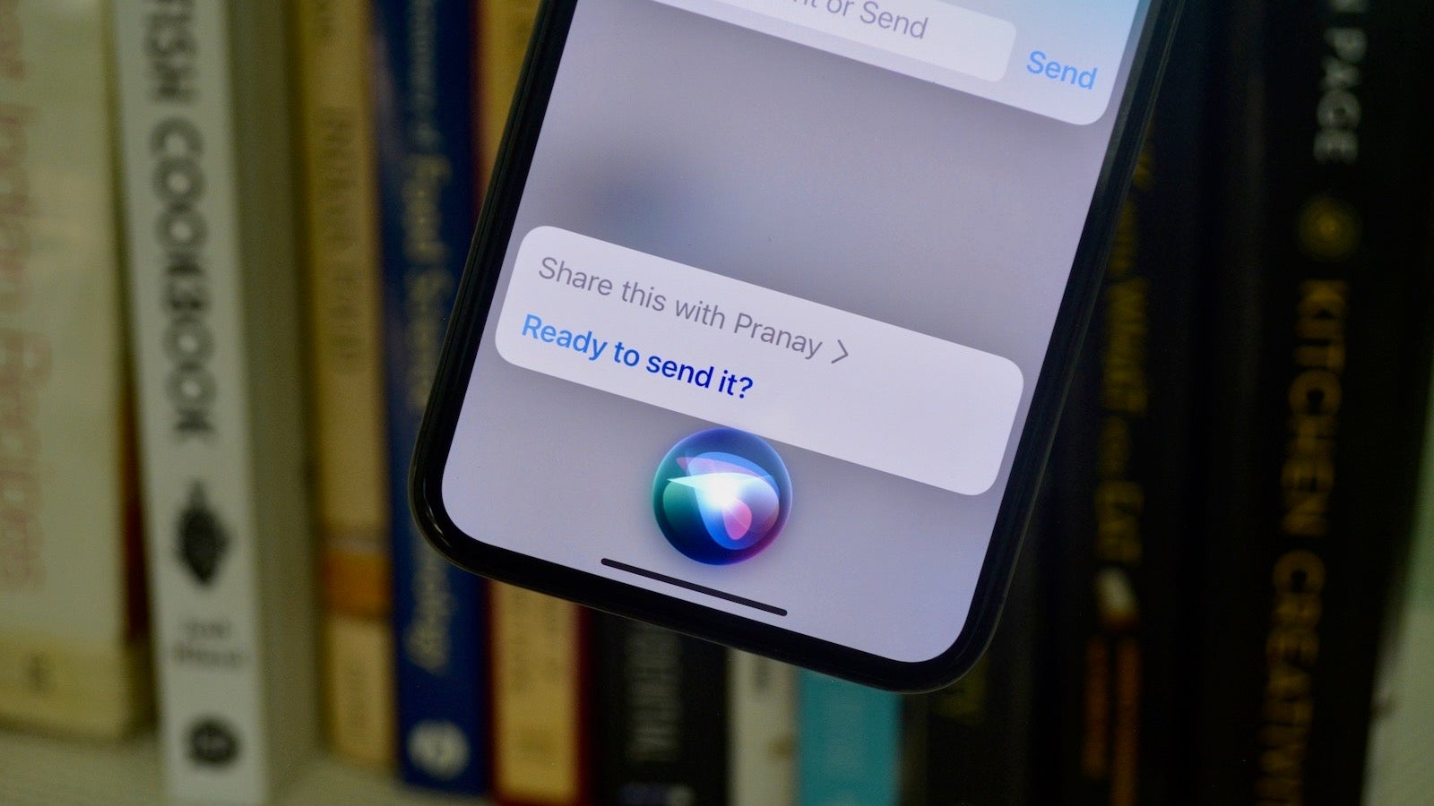 How to Use Siri to Share Whatever Is on Your iPhone Screen in iOS 15