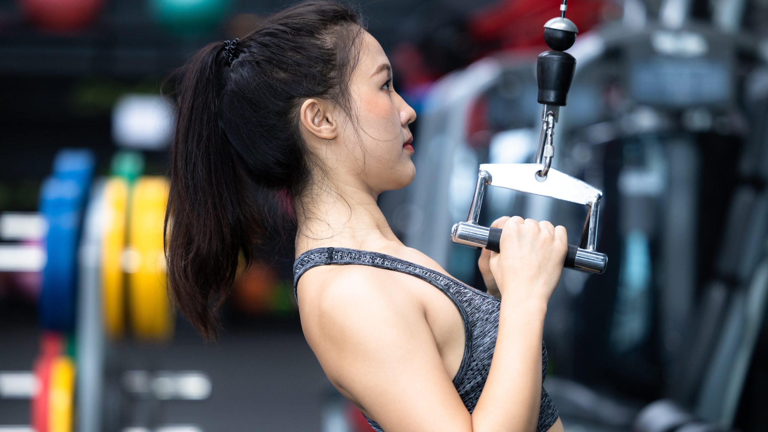 How to Use All Those Weird Cable Attachments at the Gym