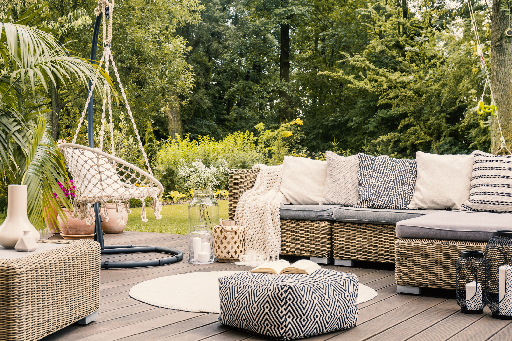 4 Styling Trends That Will Turn Your Backyard Into an Oasis