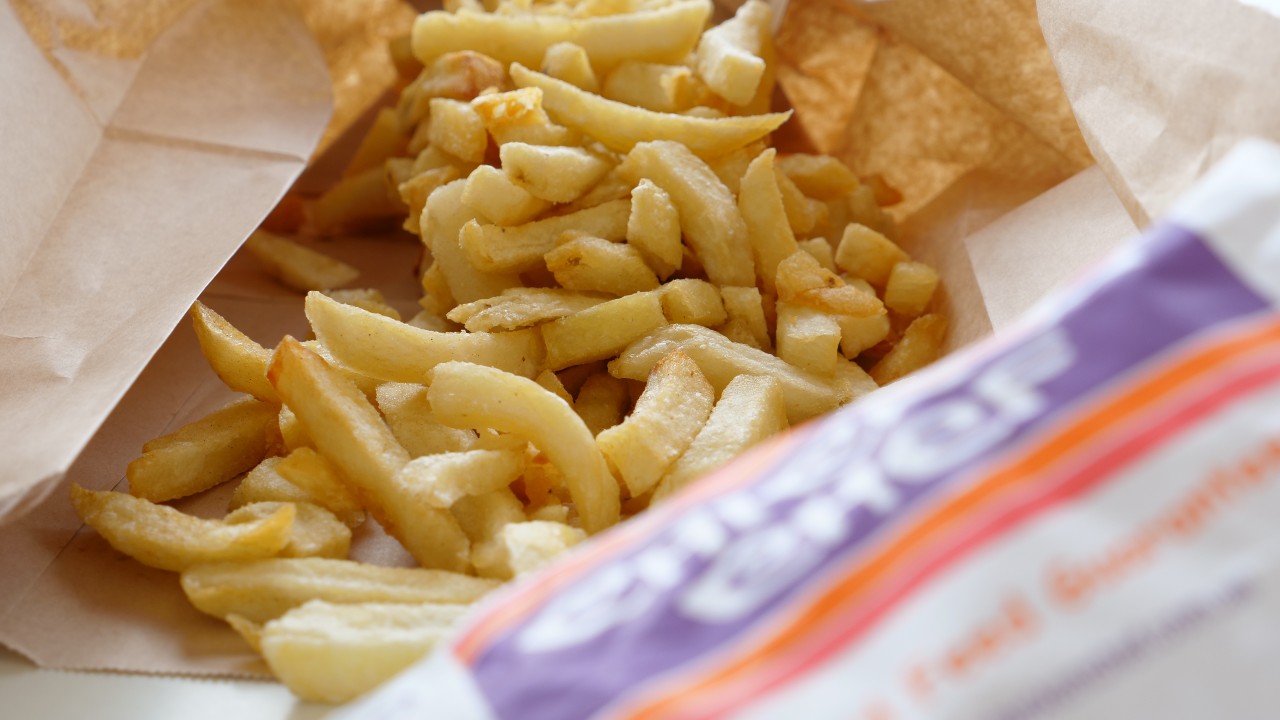 Which Local Aussie Shop Makes The Best Hot Chips?